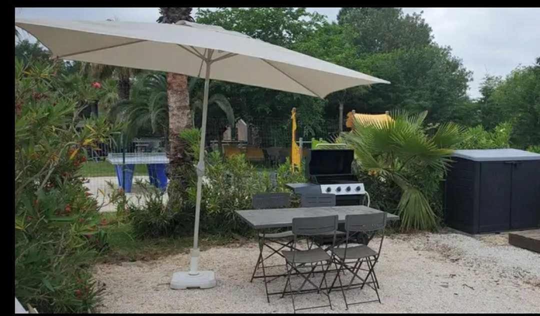 Camping Le Clos Du Thym - Argeles-Sur-Mer Bagian luar foto